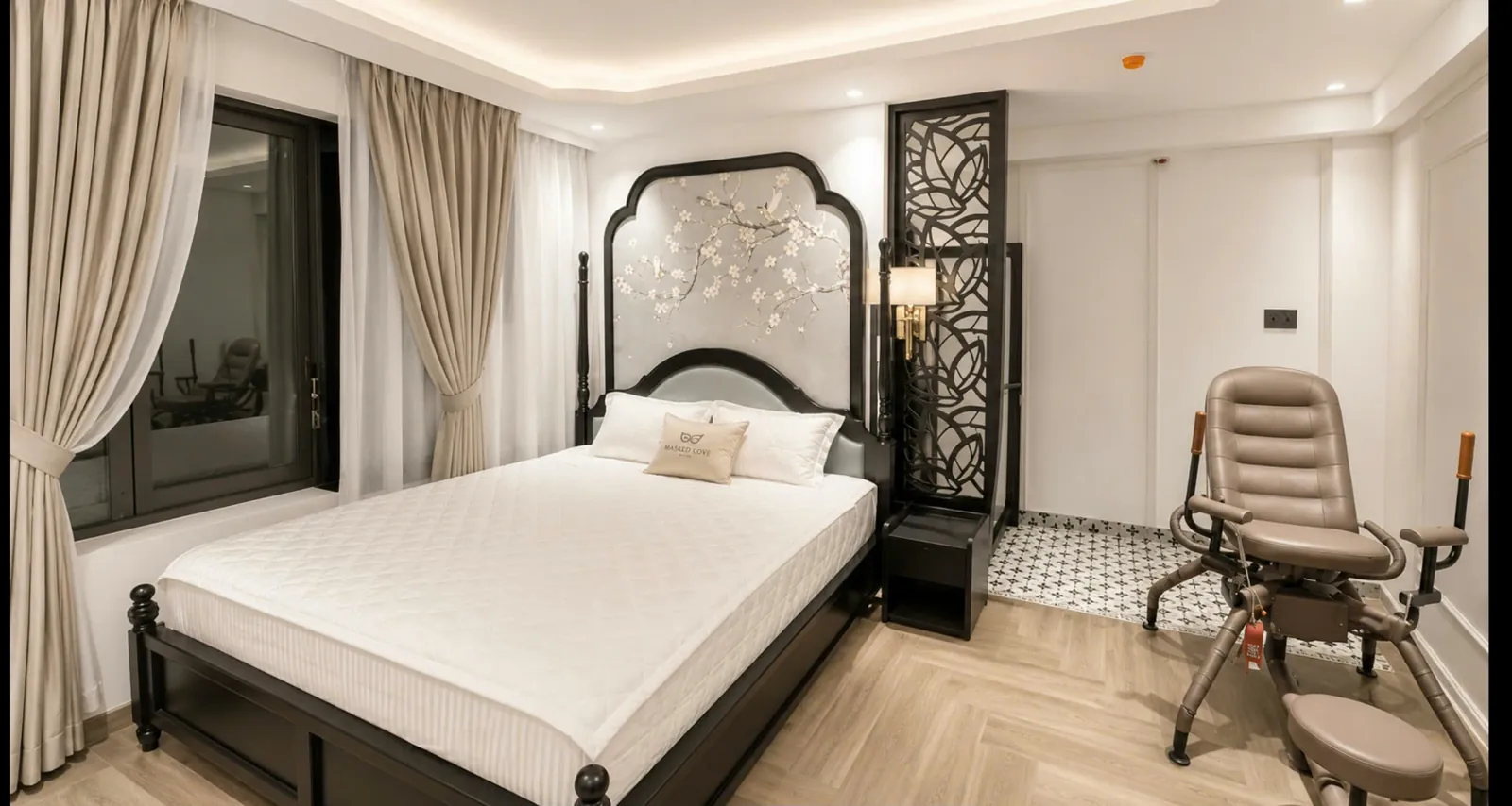 Phòng được dọn sạch, chăn ga trắng thay mới sau mỗi lượt khách